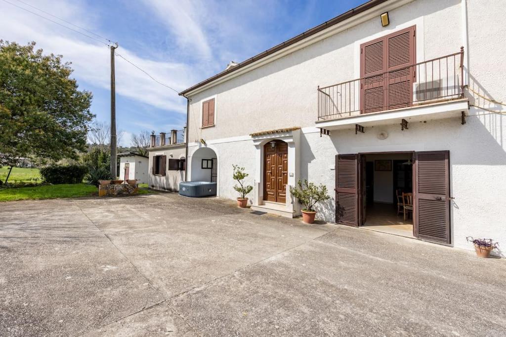 Prestigioso Casale - WI-FI Idromassaggio e Parcheggio Gratis a Caiazzo