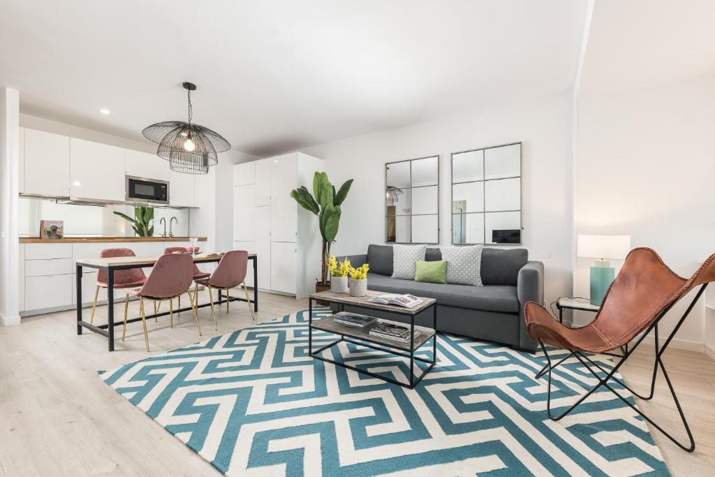 Homeclub Apartment at Plaza Colon XXIII - 2