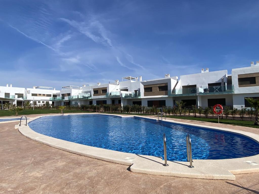 Impresionante apartamento en zona de GOLF - 1