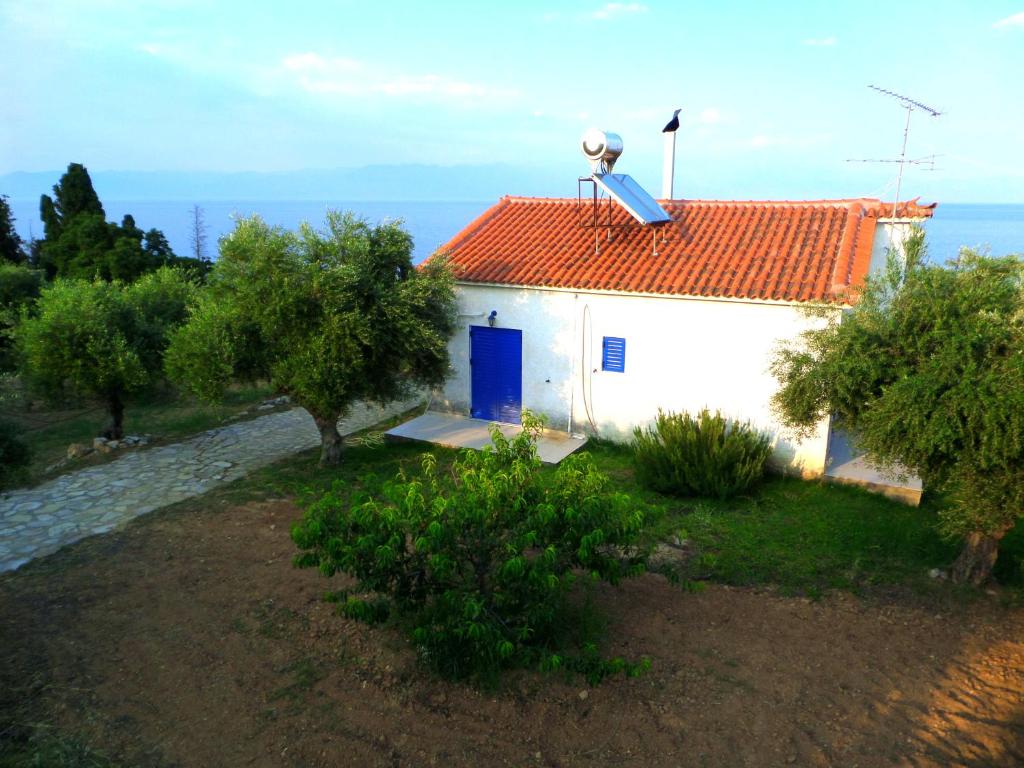 Tentes Holiday Homes — Hotel in Koroni