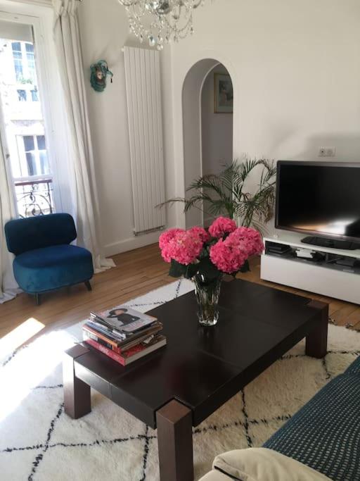Elégant 4-room apartment near Arc de Triomphe and Palais des Congrès - 2