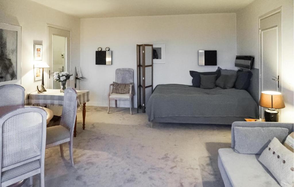1 Bedroom Cozy Apartment In Trouville-Sur-Mer - 5