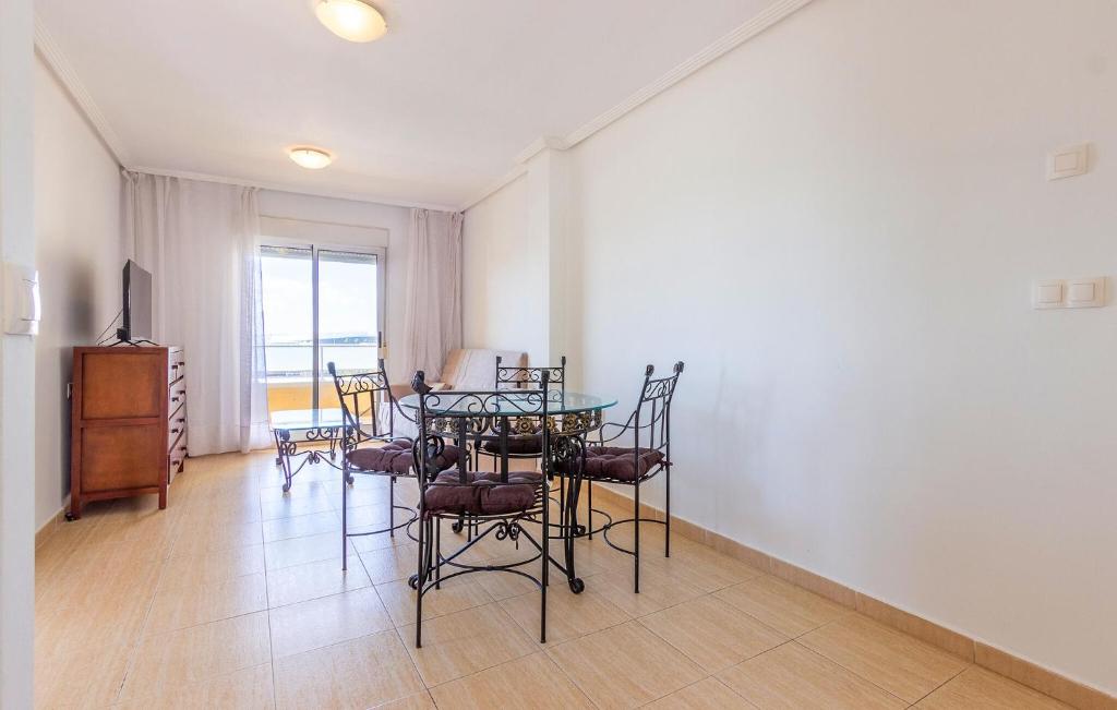 Gorgeous Apartment In Torrevieja - 2