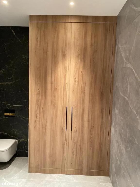 Dom pośród lasu, Kraśnik