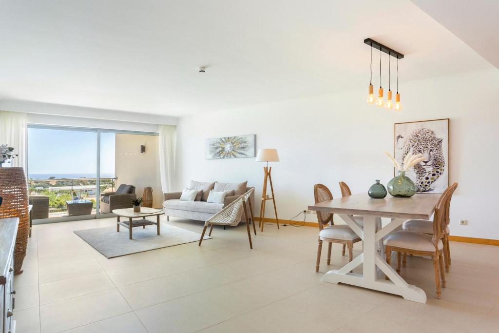 Varandas do Castelo By Garvetur — Hotel rooms in Albufeira, Faro
