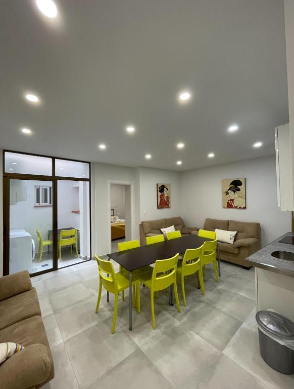 Casa amplia ideal en pleno centro del casco histórico de Almuñecar - 3