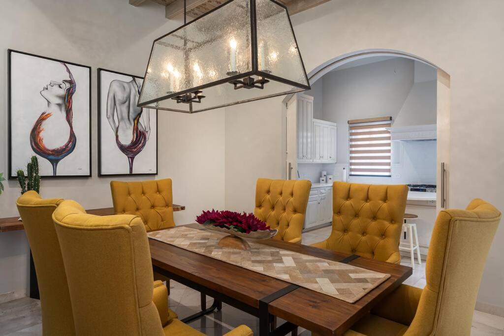 Casa Regina, Stylish 3BR Home in Centro with Rooftop & Jacuzzi - 5