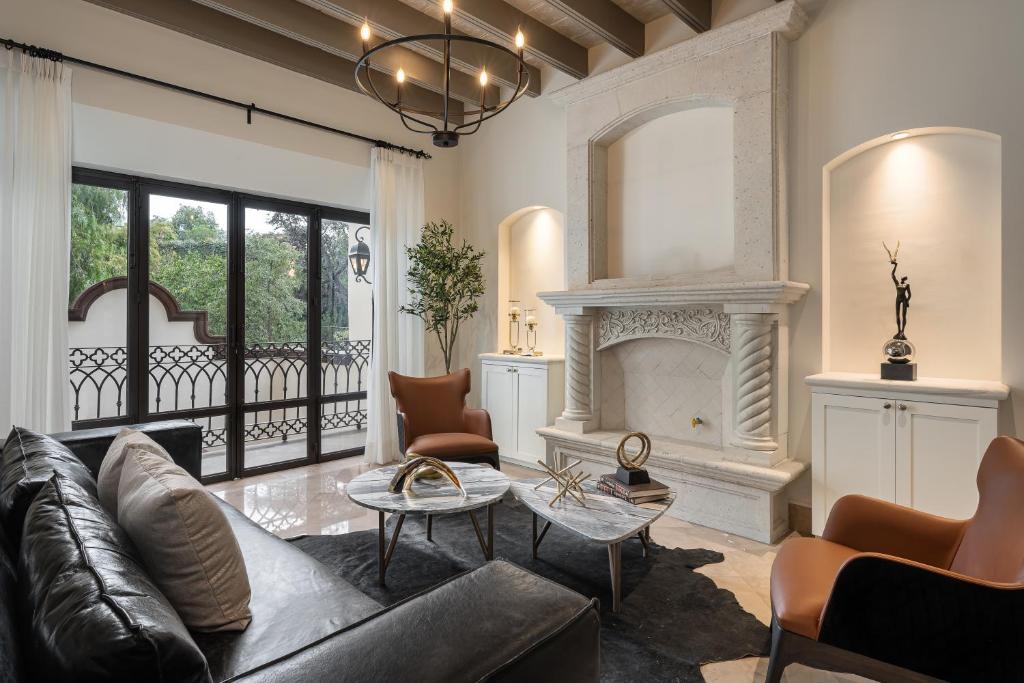 Casa Lu, Modern 3BR Home in Centro with Private Rooftop - 4