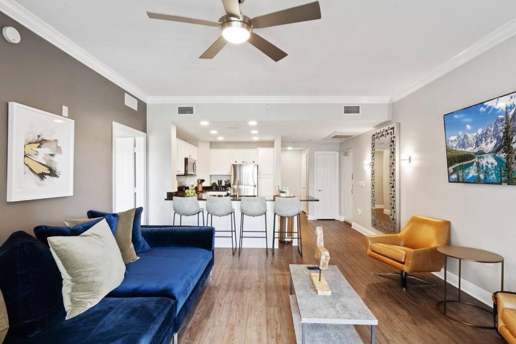 New, Modern 3bed/2bath Golf views, close to Disney, Kissimmee