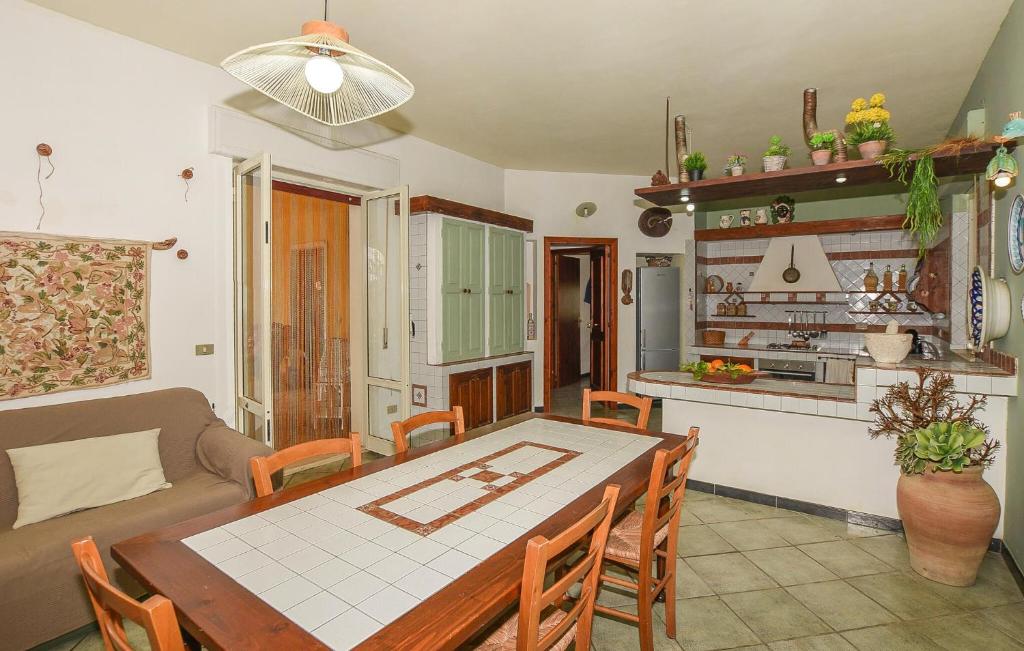 3 Bedroom Beach Front Home In Marina Di Marza - 4