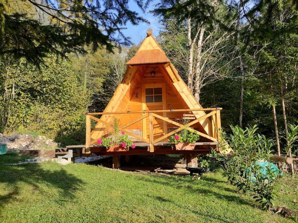 Lepa Lopa resort, Stahovica