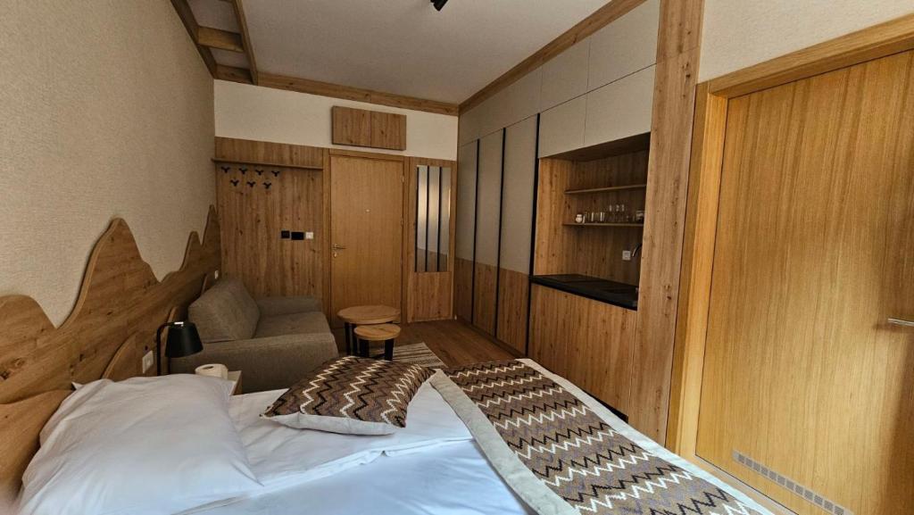 Apartments D035 & D032 in Aparthotel Vucko, Jahorina-private host - 3