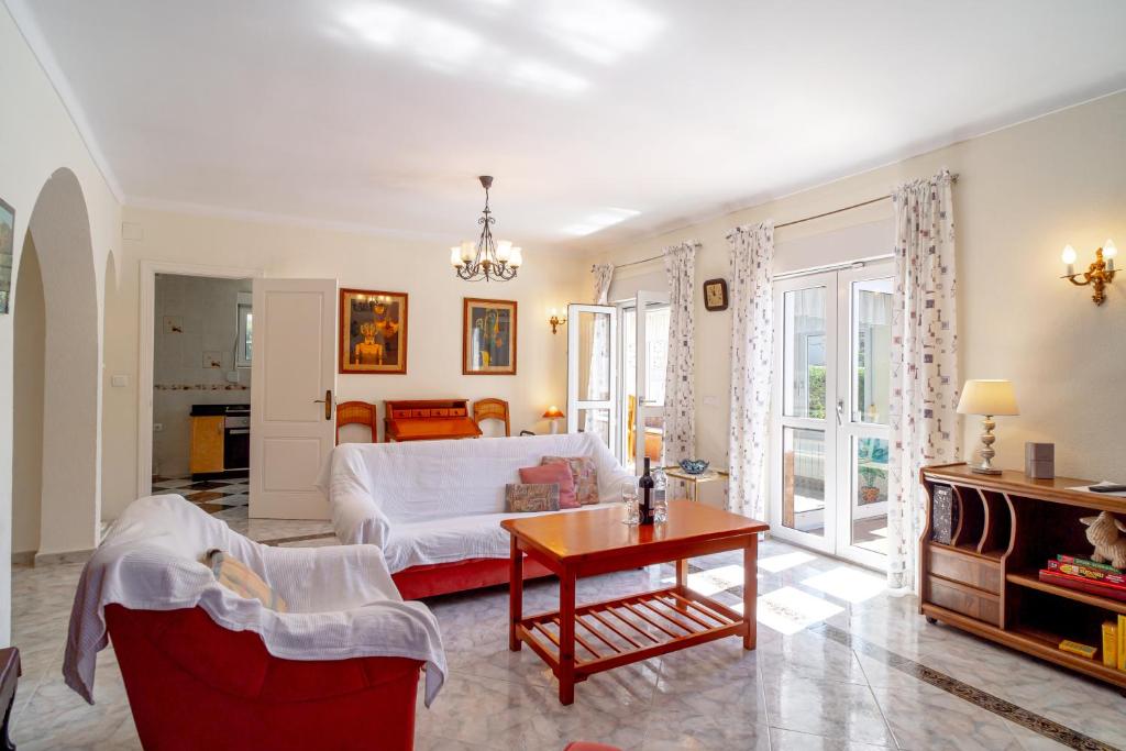 Villa Sevilla Casasol - 4