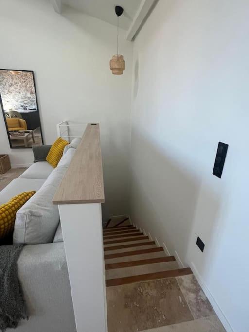STRELIZIA - New central old Antibes for 4 AC - 4
