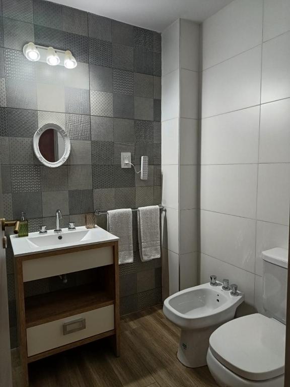 Moderno depto en barrio Bombal - 3