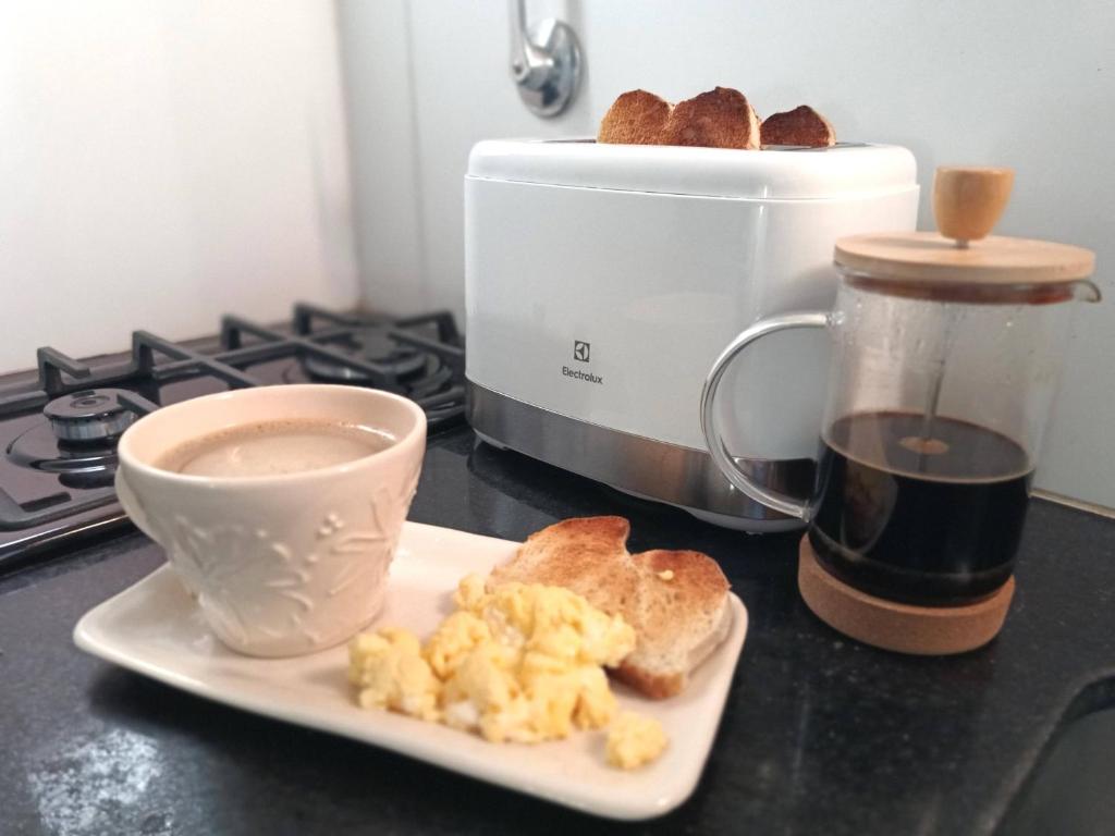 Moderno depto en barrio Bombal - 2