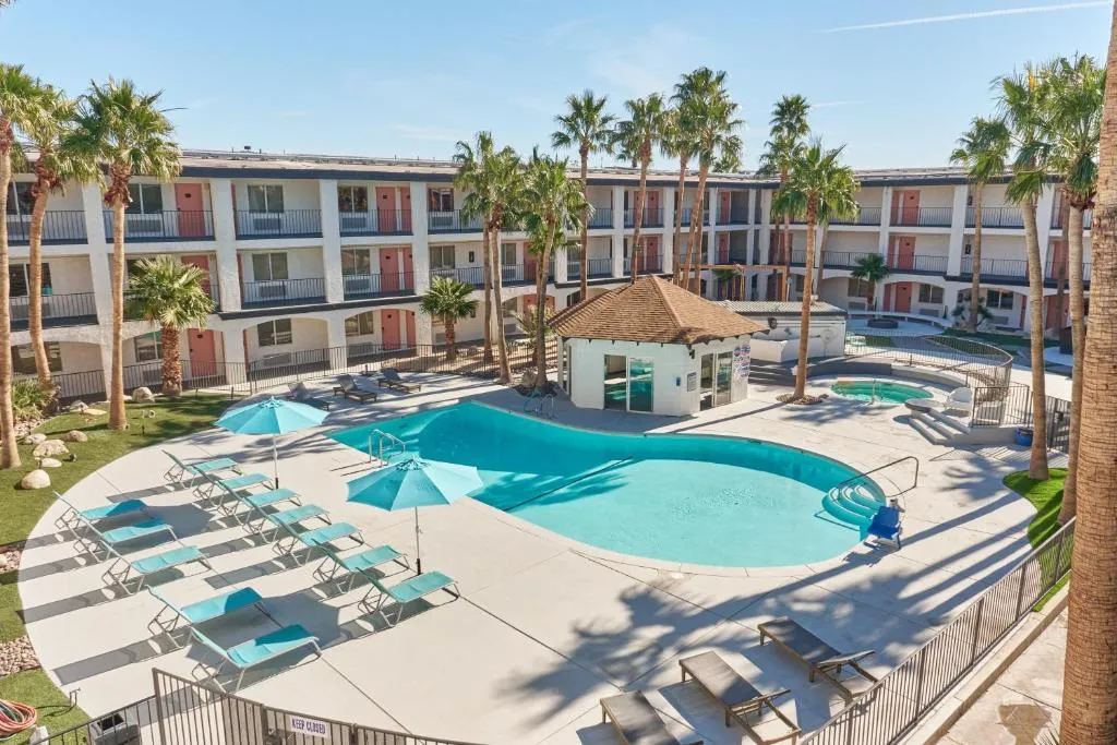 Aqua Soleil Hotel and Mineral Water Spa, hotel in Desert Hot Springs