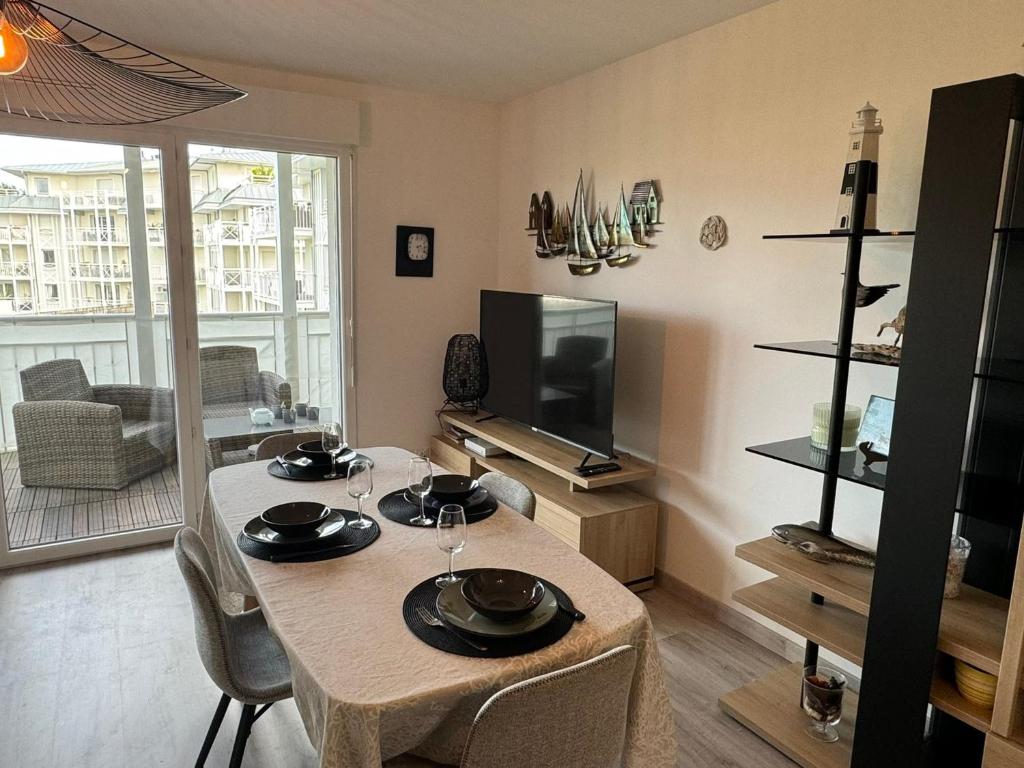 Charmant 2P avec balcon, proche plage et centre | Parking | Wifi | 4 pers | Cabourg - FR-1-487-365 - 5