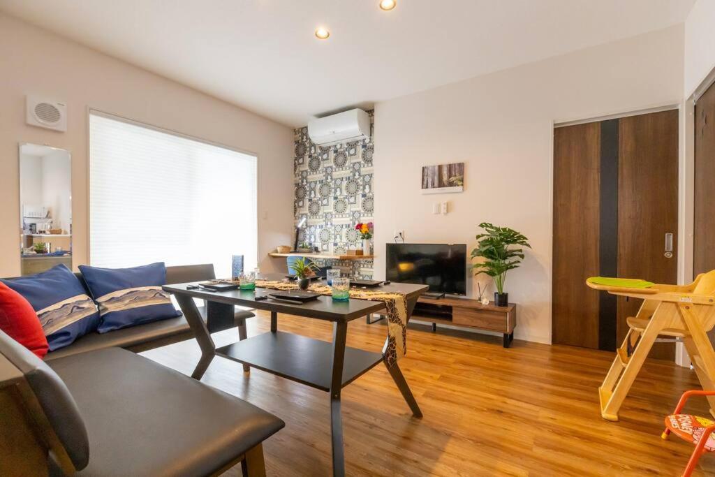 駐車場にコインランドリー畳部屋にお布団も敷けます最上階4階Room, Tomari