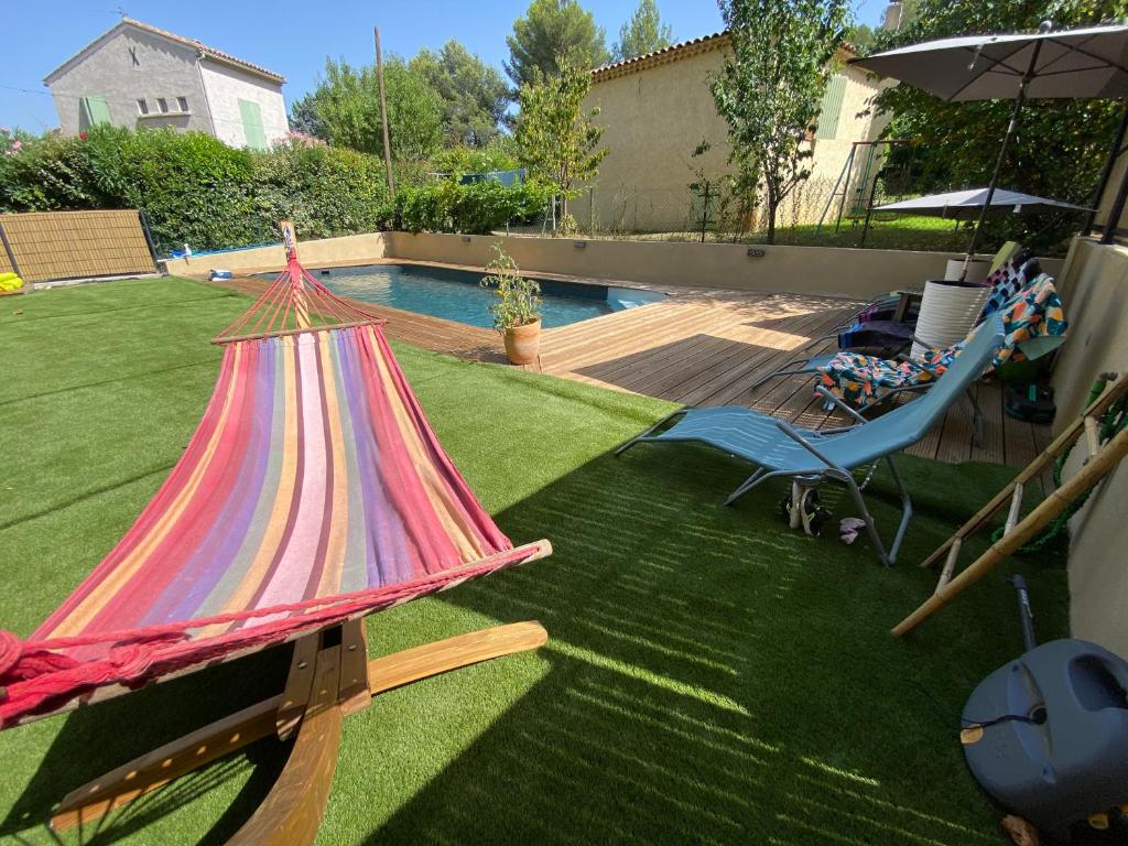 Superbe villa avec piscine, jardin et terrasse aux portes d'Aix en Provence - 3