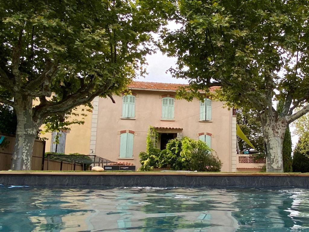 Superbe villa avec piscine, jardin et terrasse aux portes d'Aix en Provence - 1