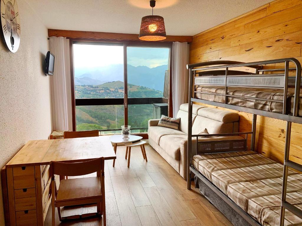 Appartement avec balcon au pied des pistes de ski - 1
