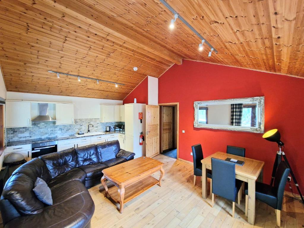 Kingfisher Lodge, Warminster photo 2