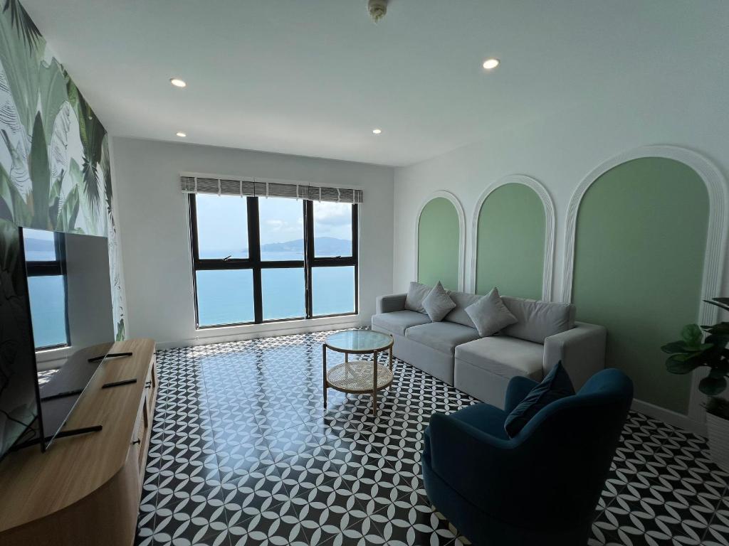 HAPPY APARTMENT