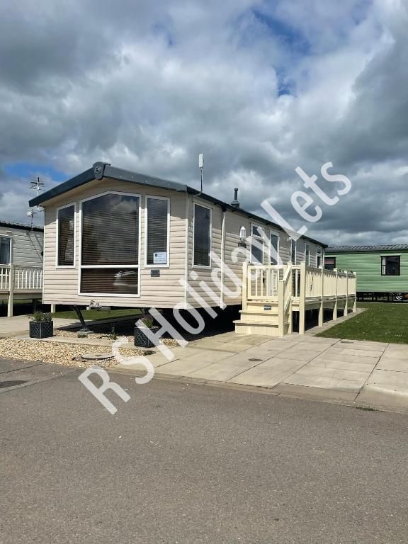 Starview 8 berth Caravan, Chapel Saint Leonards