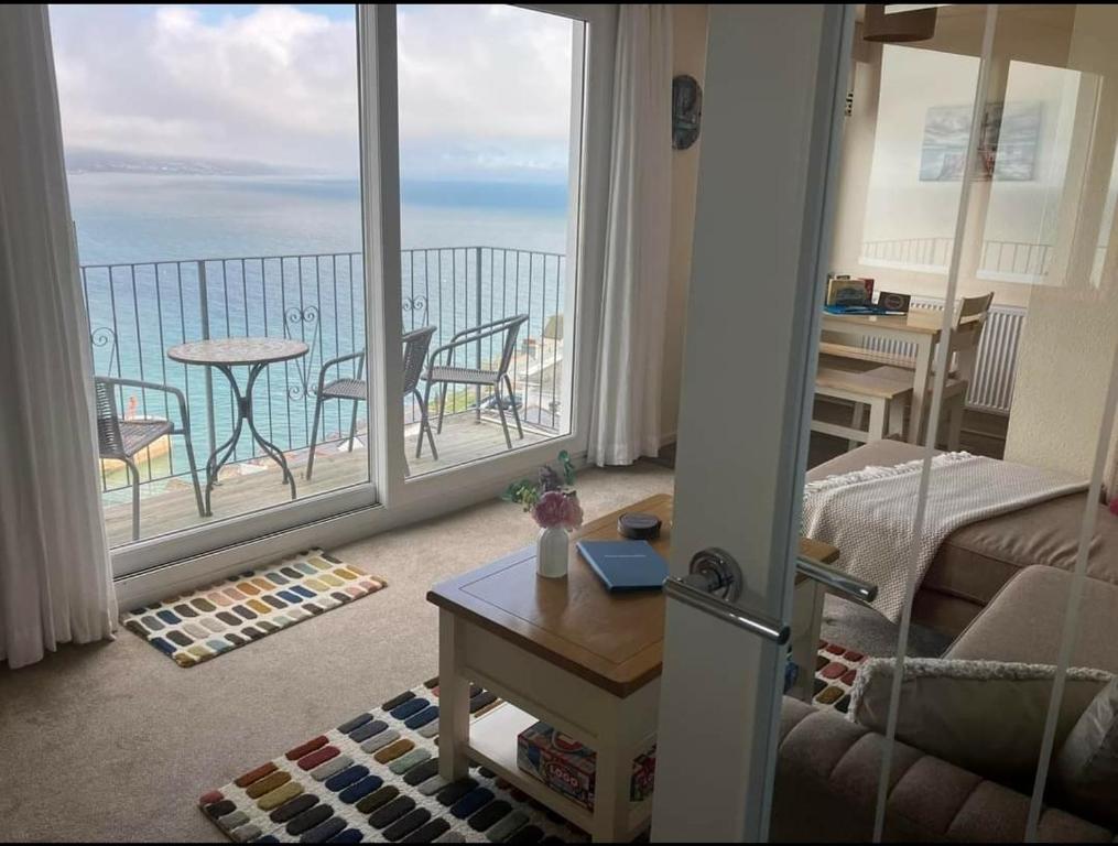 Crow's Nest Apartment, Looe photo 3