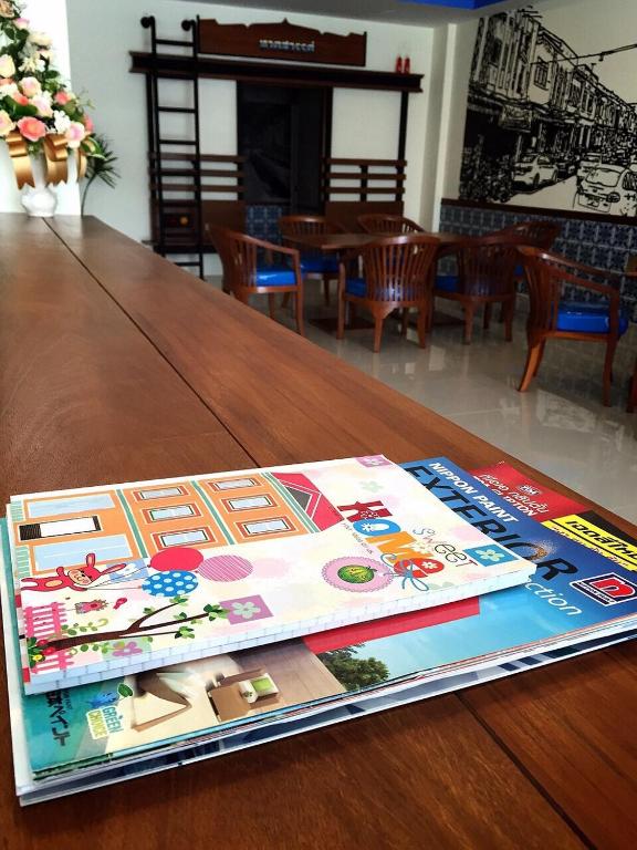 The Pho Thong Phuket photo