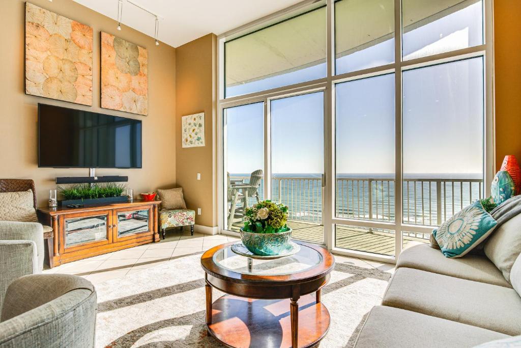 Luxe 28th-Floor S Tower Condo Ocean and SpaceX View, South Padre Island