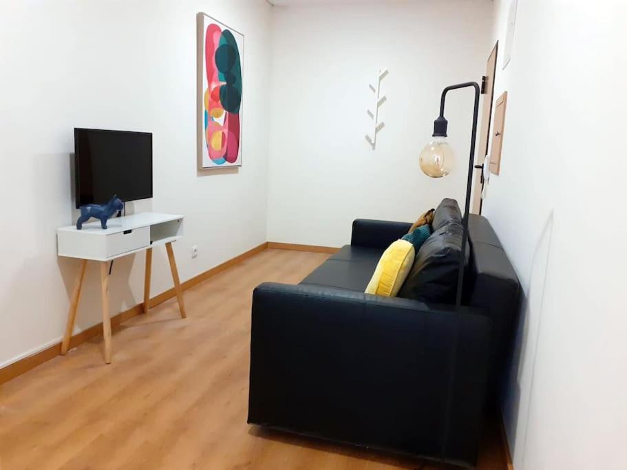 Tomas FLAT Front, Porto