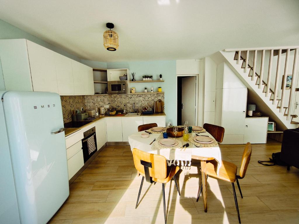 Elégant appartement 4 couchages et parking - 5mn de la plage et des commerces - 4