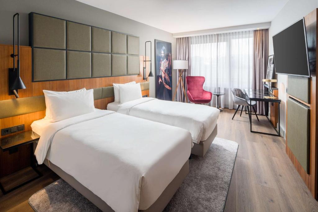 Hamburg Radisson Blu Hotel, Hamburg Airport Additional