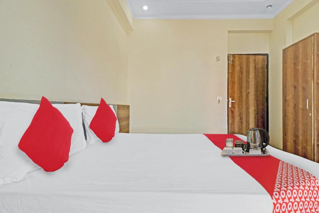 OYO Star Residency Near Omaxe Gurgaon Mall