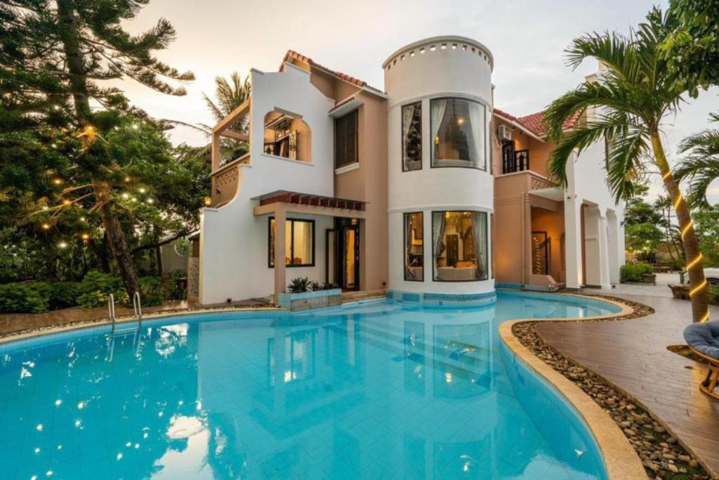 New Luxury villa - Venuestay