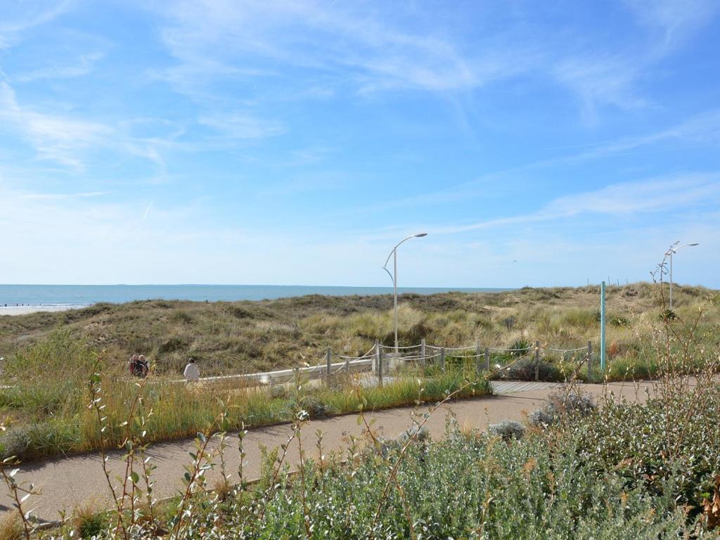 Appartement Confortable avec Balcon - Saint Jean de Monts - FR-1-323-532 - 4
