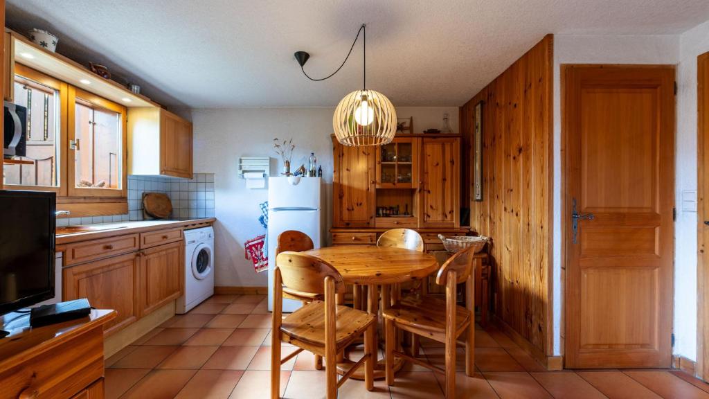 LE CHAMOIS - 15 - Appt pres des pistes 4 pers - 4