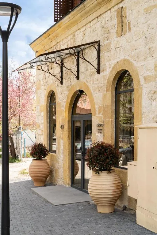 Bizarre Boutique Hotel，位于瓦尔纳的酒店
