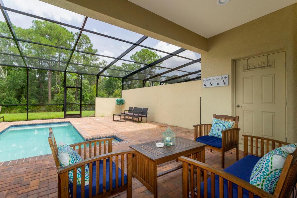 8843 GC Windsor at Westside Luxury 5 BR Townhome, Kissimmee