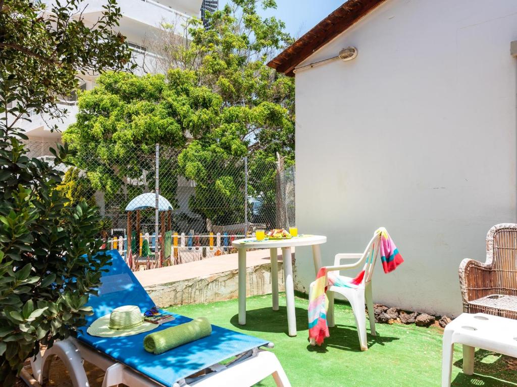 101 Bright Accomodation with Pool View, Playa Fañabe