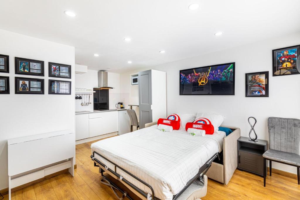 GuestReady - Marvel Magic near Disneyland, Montévrain