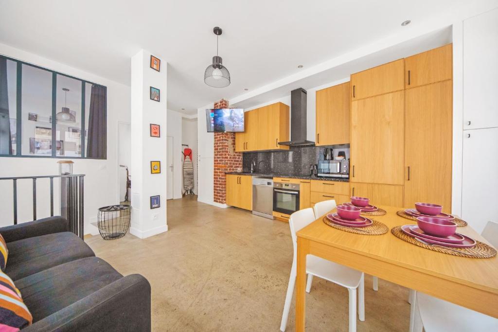 Large Flat Very Close to Montmartre - 5
