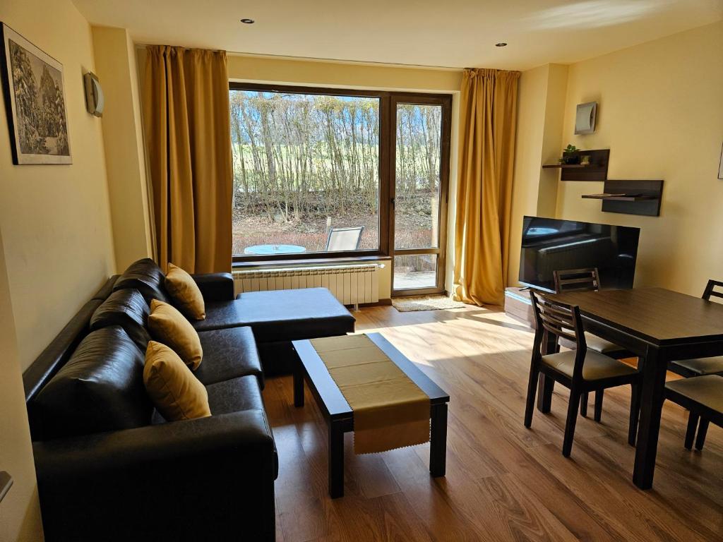 TERRA COMPLEX B4 - Private apartment - Golf, Skiing & SPA, Bansko