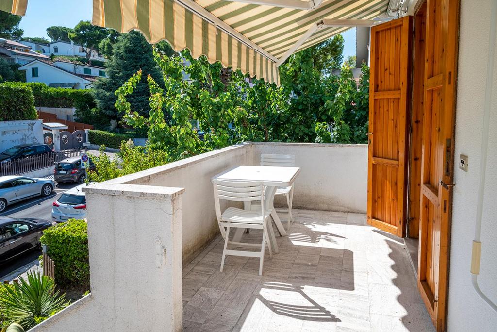 M370 - Marcelli, delizioso monolocale con terrazzo - 1