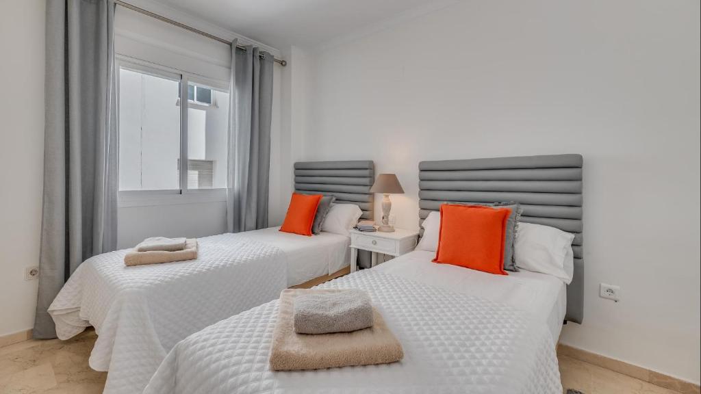 Mediterranean Getaway Seaviews At Puerto Banus - 5