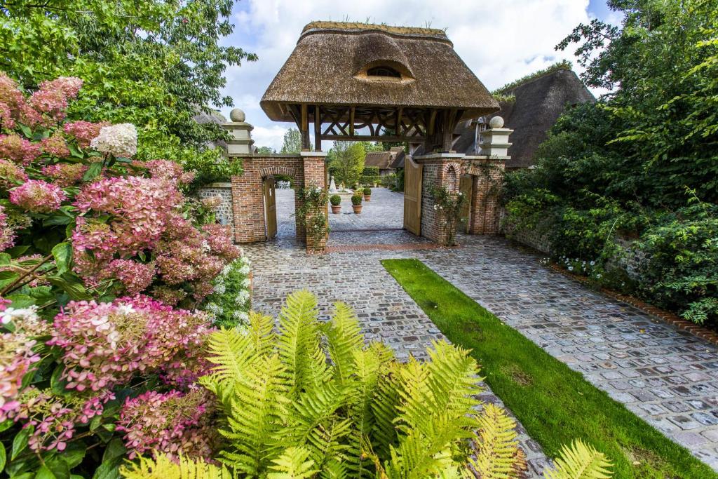 Le Domaine d'Ablon - Small Luxury Hotel Of The World — Hotel in Honfleur