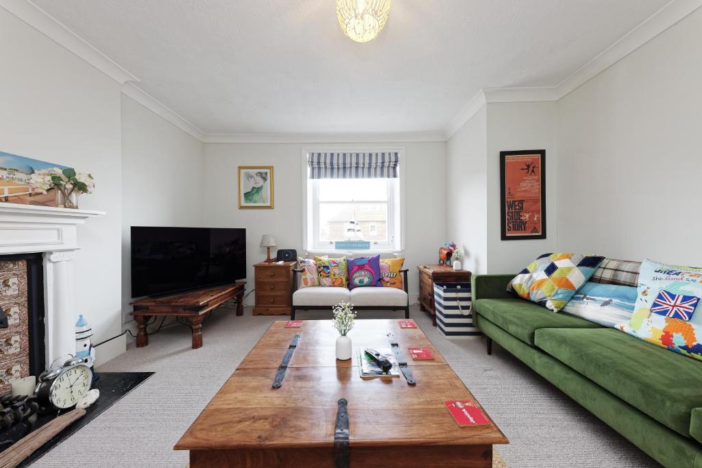 Viking Bay View 3 Bed Apartment, Broadstairs