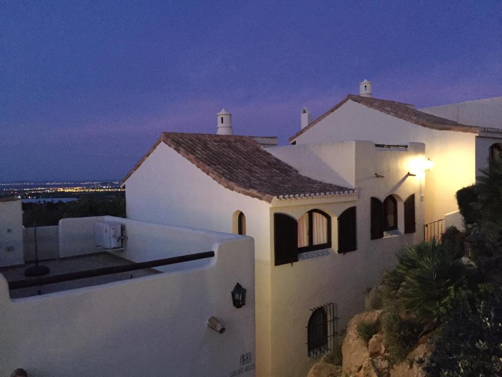 Beautiful 3 bedroom villa in the Golf and Sports paradise of La Manga Club - 3